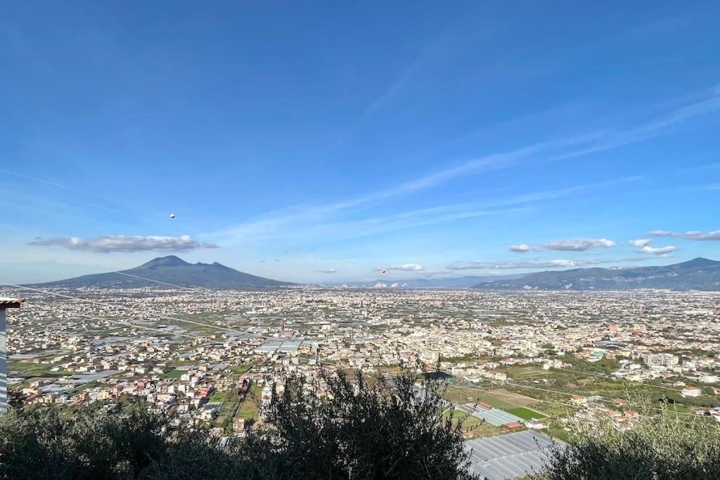 Casale Di Lusso Panoramico Lettere Exterior foto